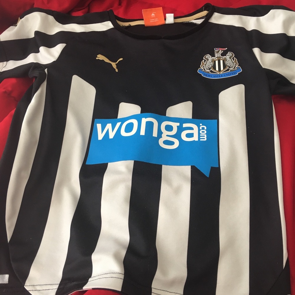 Puma Newcastle United kids jersey